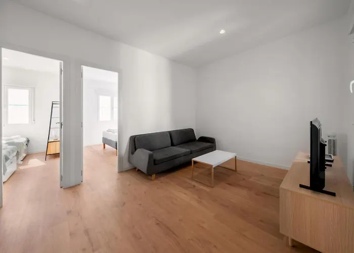 2 Bedrooms 1 Bathroom Furnished - Delicias - Bright - Mintystay